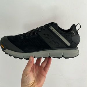 Danner men’s trail shoes size 9.5